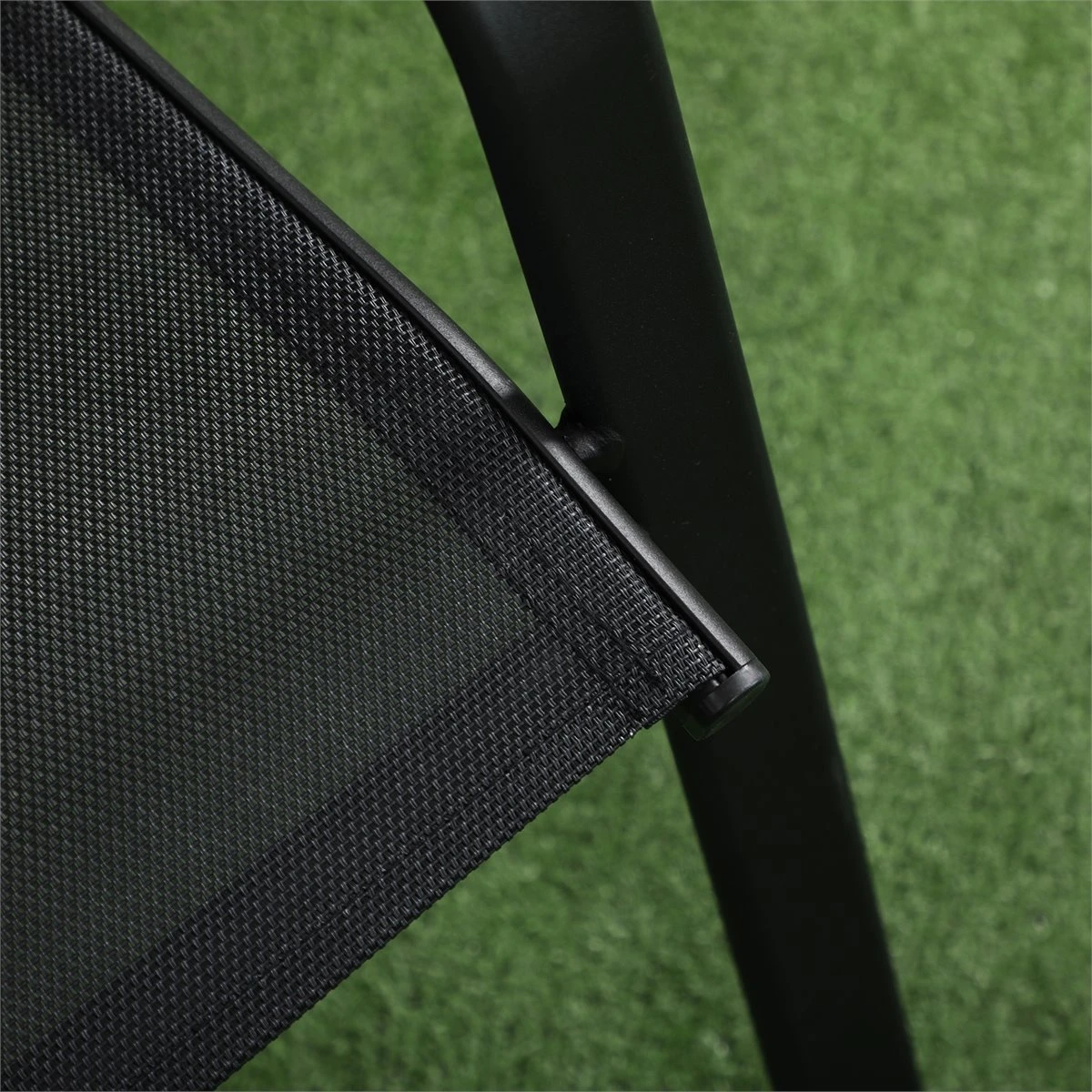 Outsunny Conjunto De Muebles De Jardín 3 Piezas Muebles Exterior Incluye 2 Sillones Apilables Con Tela De Malla Transpirable Y Mesa De Centro Con Tablero SPC Negro - Imagen 8