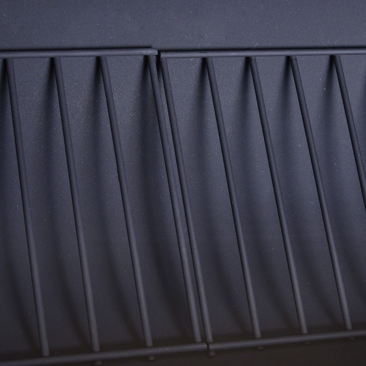 Outsunny Barbacoa De Carbón 3 En 1 Ahumador Parilla De Carbón Barbacoa De BBQ 124x53x104 Cm Con Termómetro Y Ruedas Estantes De Madera Picnic Acampada Al Aire Libre - Imagen 5